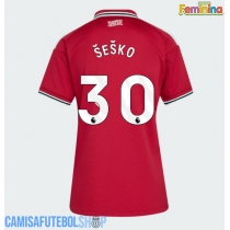 Camisa de time de futebol Manchester United Benjamin Sesko #30 Replicas 1º Equipamento Feminina 2026-27 Manga Curta